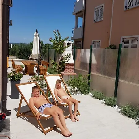 Garden Lägenhet Dobropoljana